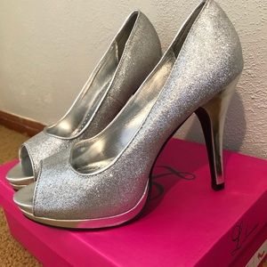 Silver 3 inch Heels 👠